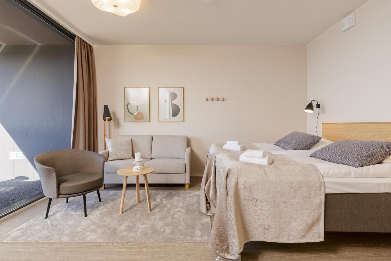 Marina Chalets Studios By Hiekka Booking - Sisaeltaeae Liinavaatteet Ja Loppusiivouksen Kalajoki Δωμάτιο φωτογραφία